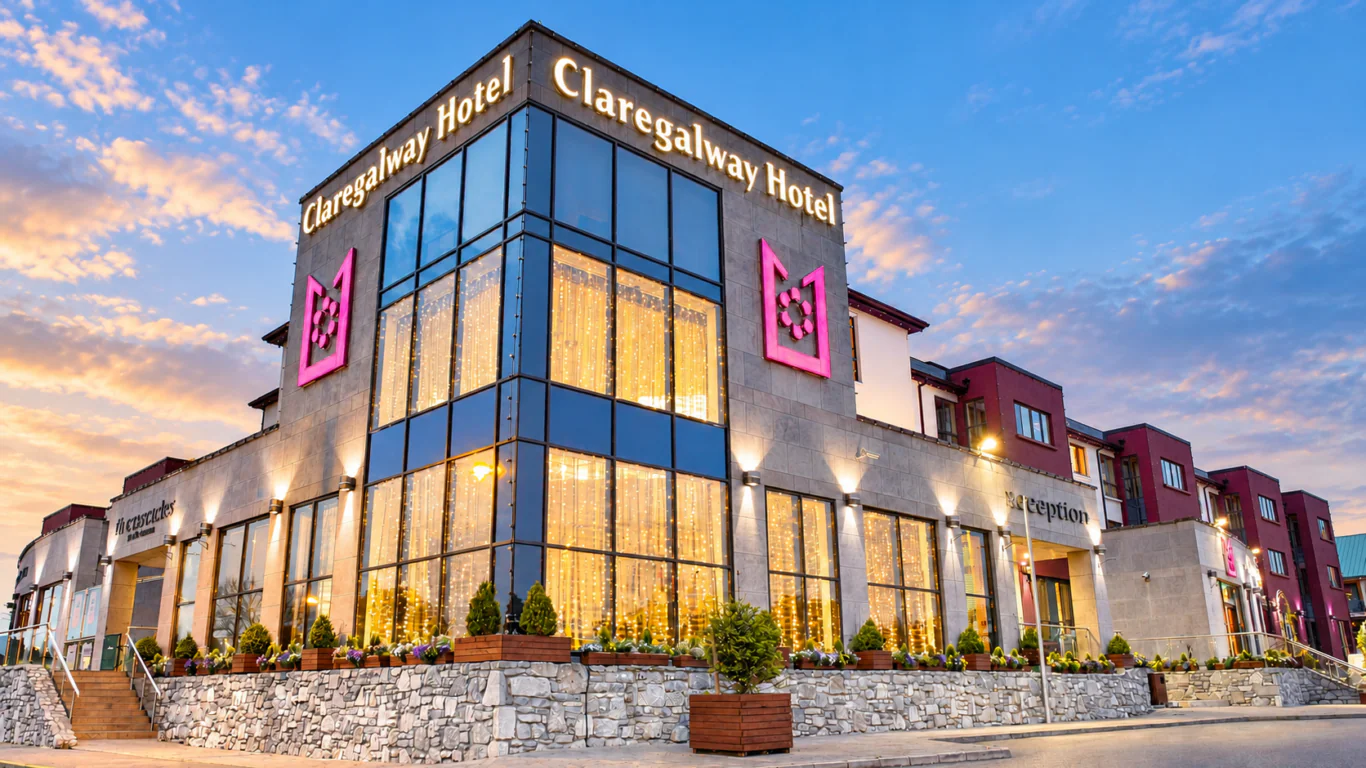 Twilight Claregalway Hotel Facade